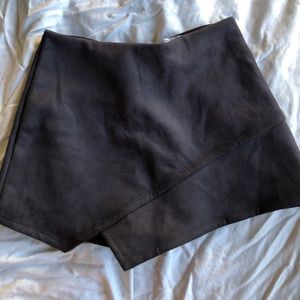 Solemio Black Dressy Shorts